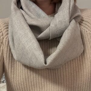 Cuyana Light Gray Wrap Scarf NWOT